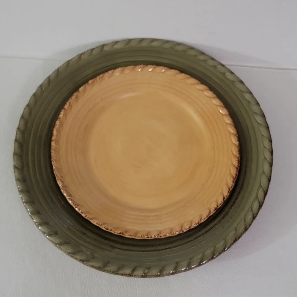 Lucca Z Gallerie Dinner and Salad Plates Hand Painted Rope Rim Collection